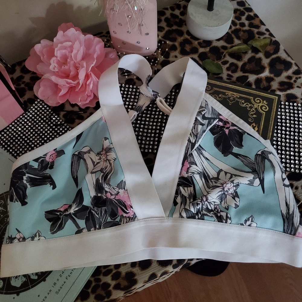 Floral Nike Sports Bra!